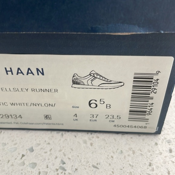 NWT COLE HAAN Women’s Grandpro Wesley Runner Sneaker Suede Size 6.5 - Picture 9 of 9
